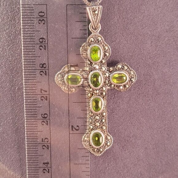 Sterling Peridot Cubic Zirconia Marcasite Cross Pendant Necklace - Picture 6 of 9